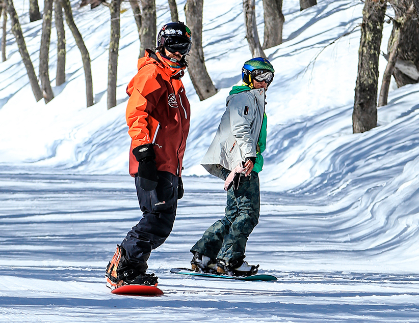 Group Snowboard Classes at Cerro Bayo (Transfer + Pass + Equipment + 2h Class + Tubing) 1