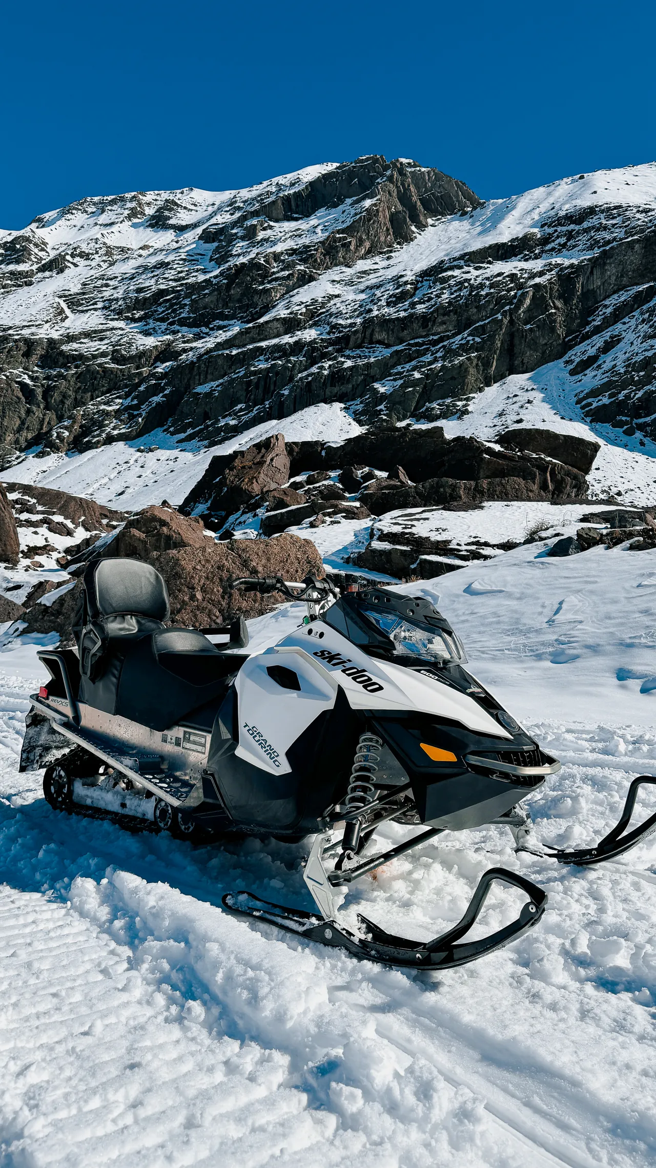Snowmobile in Cajón del Maipo 3