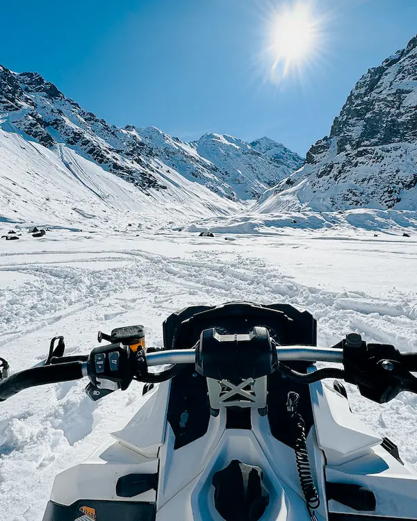 Snowmobile in Cajón del Maipo 4