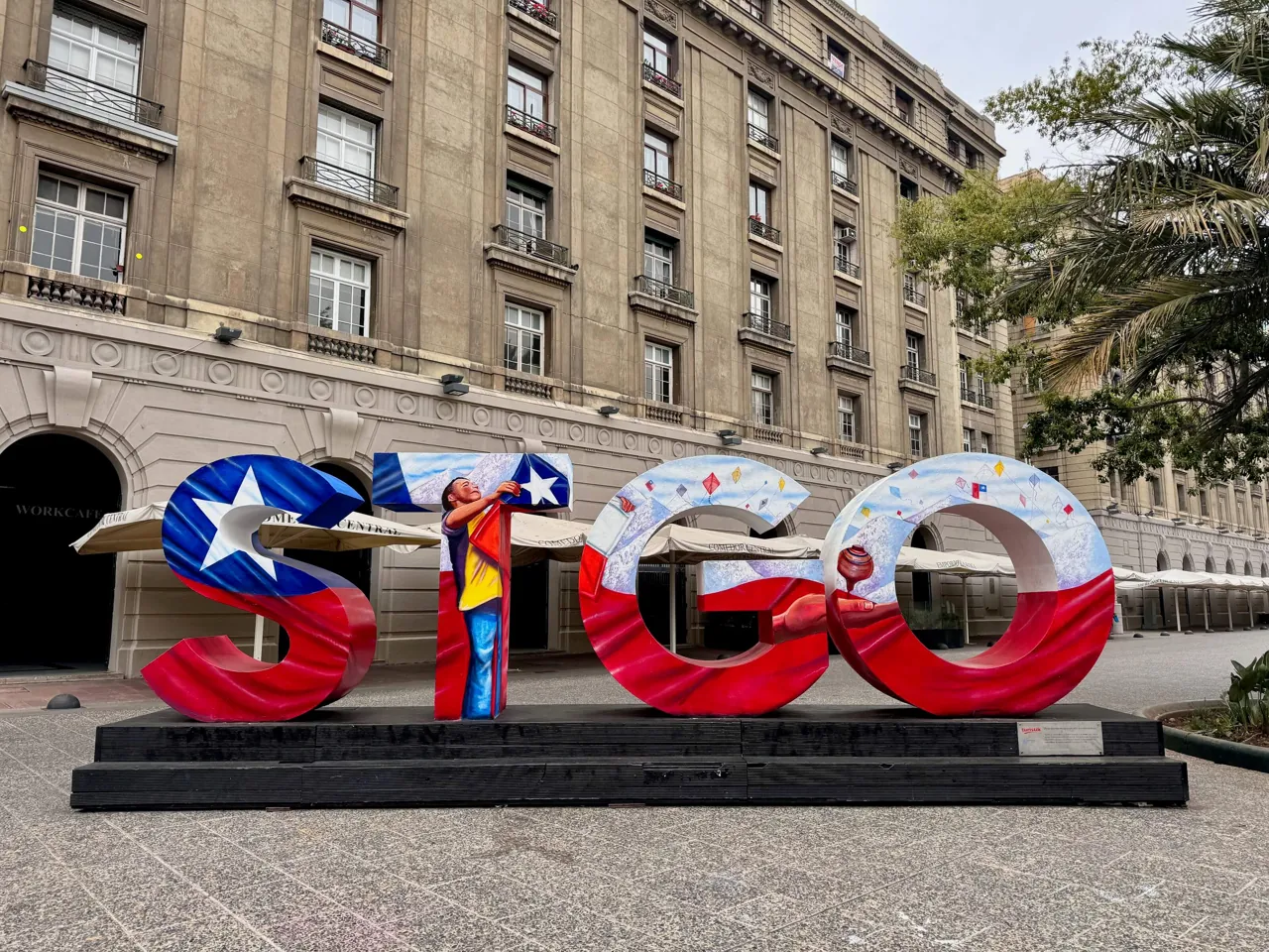 Walking City Tour Santiago 3